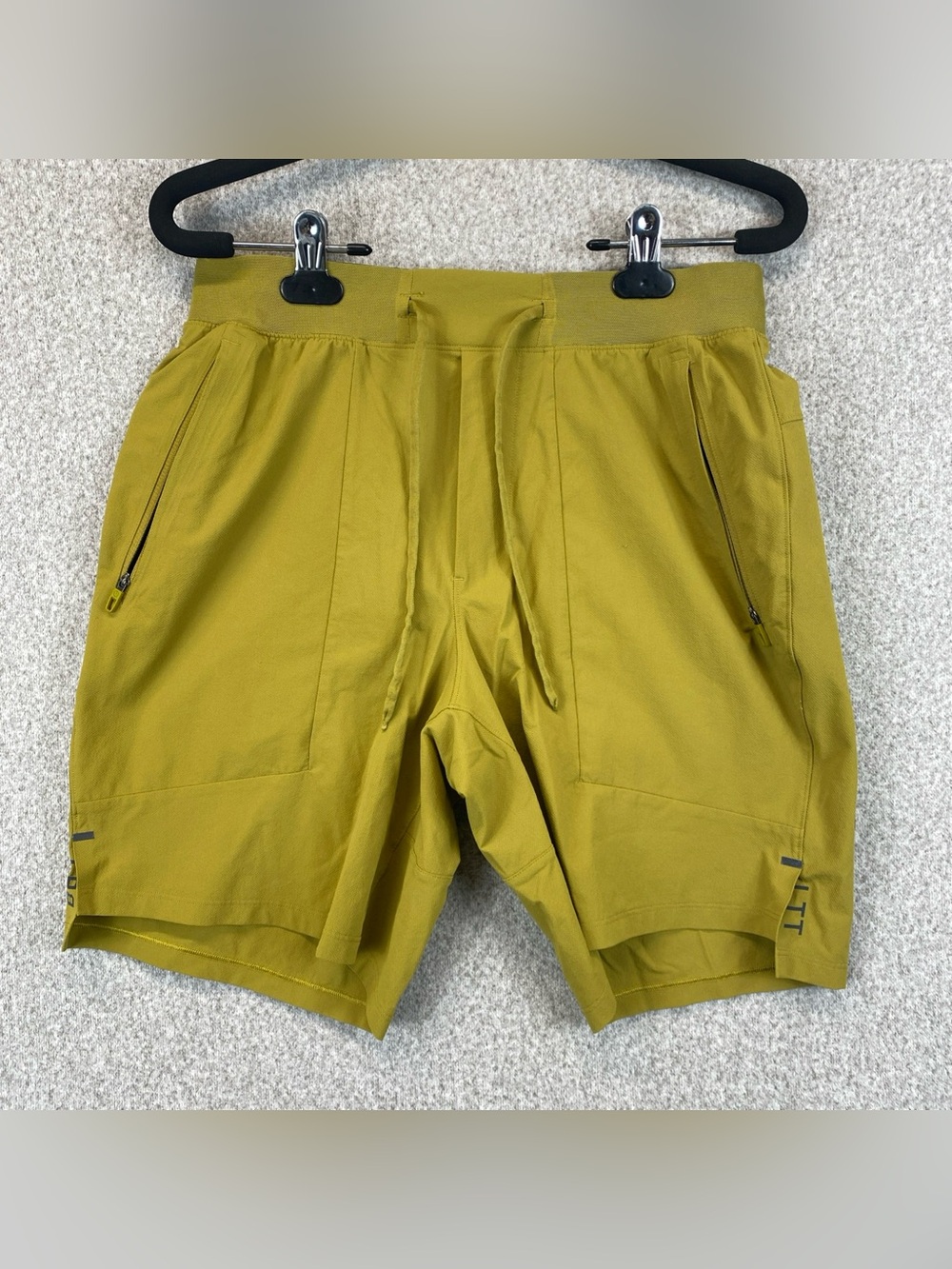 Lululemon License To Train Running Shorts Mens S Drawstring Chartreuse LM7APYS